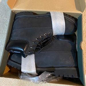 NWT NIB Timberland Boots